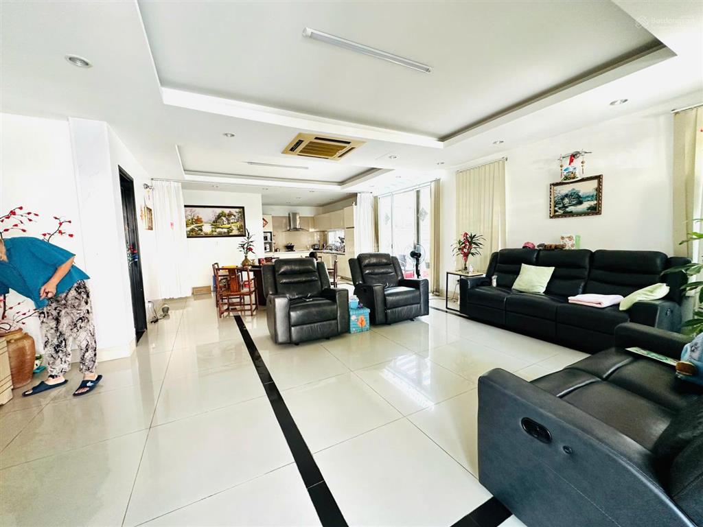 Bán biệt thự oasis phiên bản giới hạn kdc việt sing gần aeon mall trung tâm thành phố hcm mới.