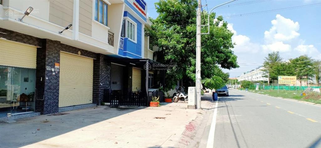 Cho thuê nhà phố newland oasis đường na7 tiện vừa ở vừa làm văn phòng công ty.  0909 901 ***