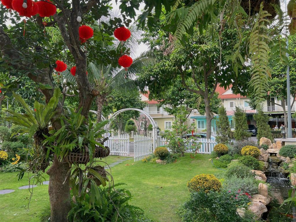 Bán căn biệt thự tuyệt đẹp 300m2 the oasis kdc việt sing tp hồ chí minh mới
