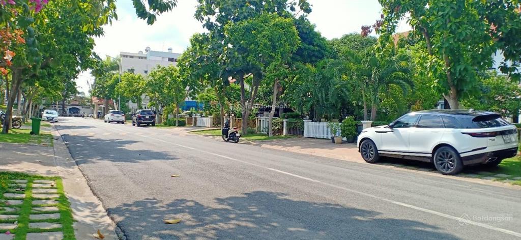 Bán căn biệt thự tuyệt đẹp 300m2 the oasis kdc việt sing tp hồ chí minh mới