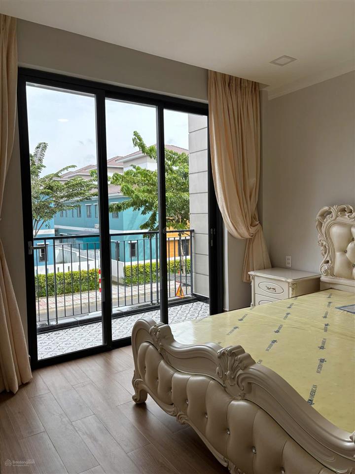 Cho thuê nhà phố suncasa central mới đẹp cạnh vsip2