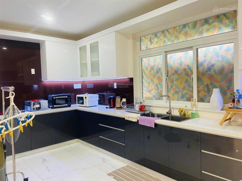 Bán căn biệt thự đơn lập đặc biệt tại the oasis cạnh công viên đang cho thuê 45 triệu/tháng