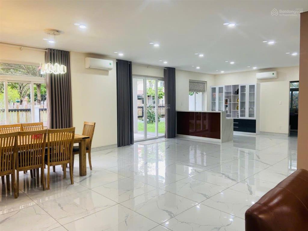 Bán căn biệt thự đơn lập đặc biệt tại the oasis cạnh công viên đang cho thuê 45 triệu/tháng