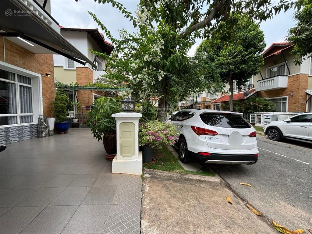 Bán căn biệt thự villa oasis đang cho thuê thu nhập thụ động 25 triệu/tháng.  0909 901 ***