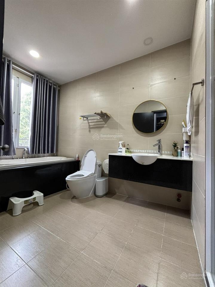 Bán căn biệt thự villa oasis đang cho thuê thu nhập thụ động 25 triệu/tháng.  0909 901 ***