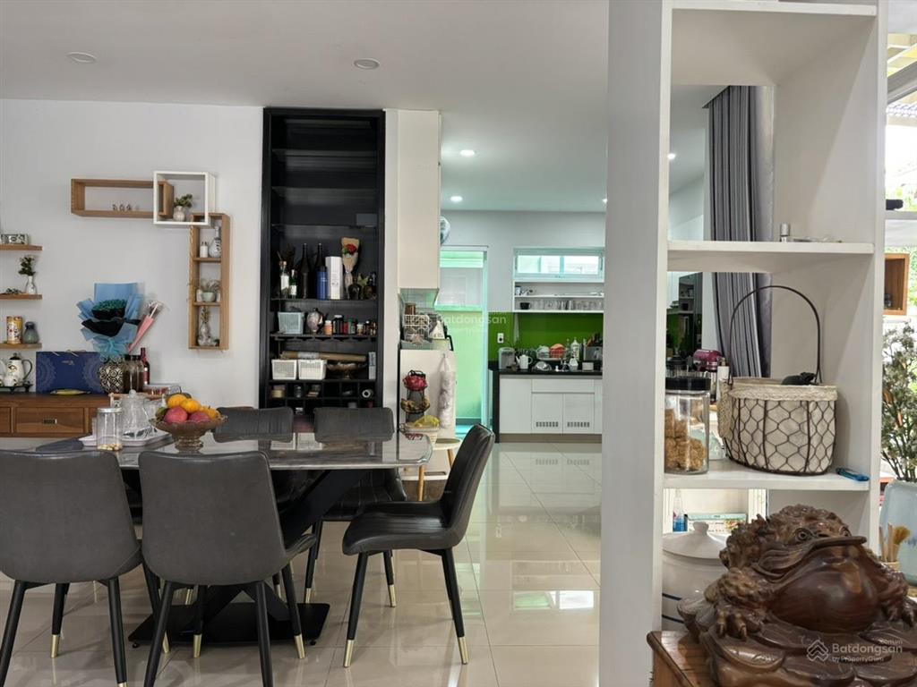 Bán căn biệt thự villa oasis đang cho thuê thu nhập thụ động 25 triệu/tháng.  0909 901 ***