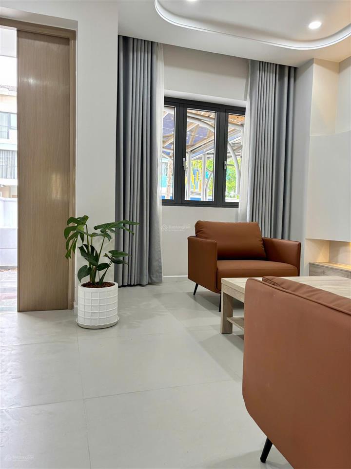 Cho thuê căn nhà liền kế phố sang trọng, sang trọng tại khu sun casa central vsip 2, tp. hcm mới