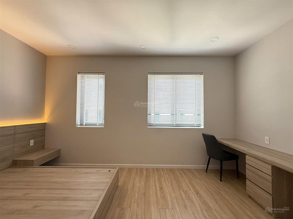 Cho thuê căn nhà liền kế phố sang trọng, sang trọng tại khu sun casa central vsip 2, tp. hcm mới