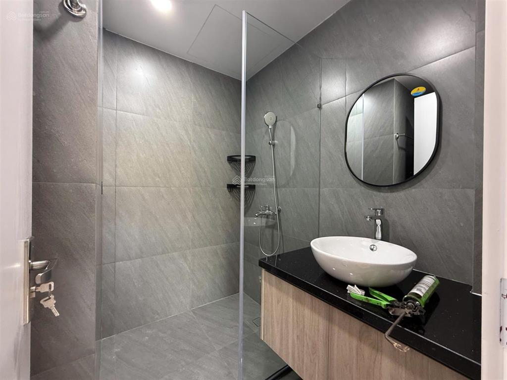 Cho thuê căn nhà liền kế phố sang trọng, sang trọng tại khu sun casa central vsip 2, tp. hcm mới