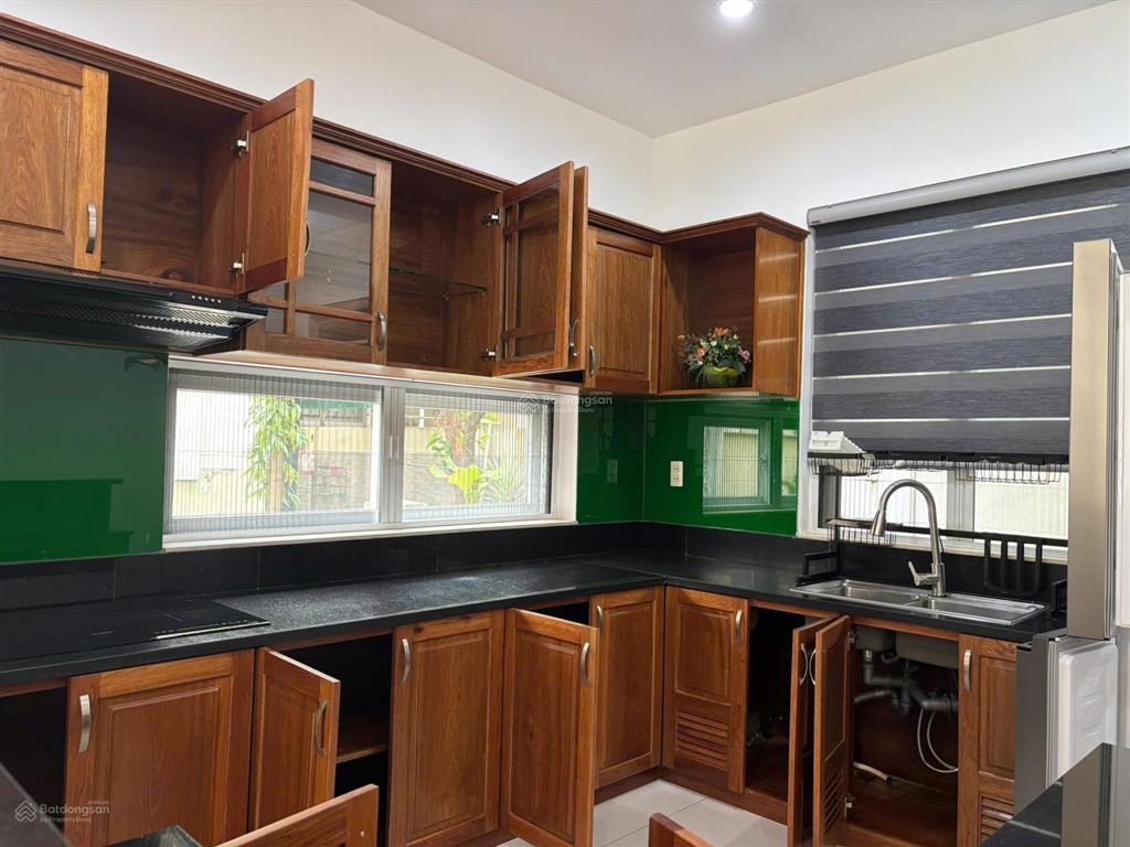 Cho thuê villa song lập 300m2 tại the oasis kdc việt sing cạnh aeon mall  0909 901 ***