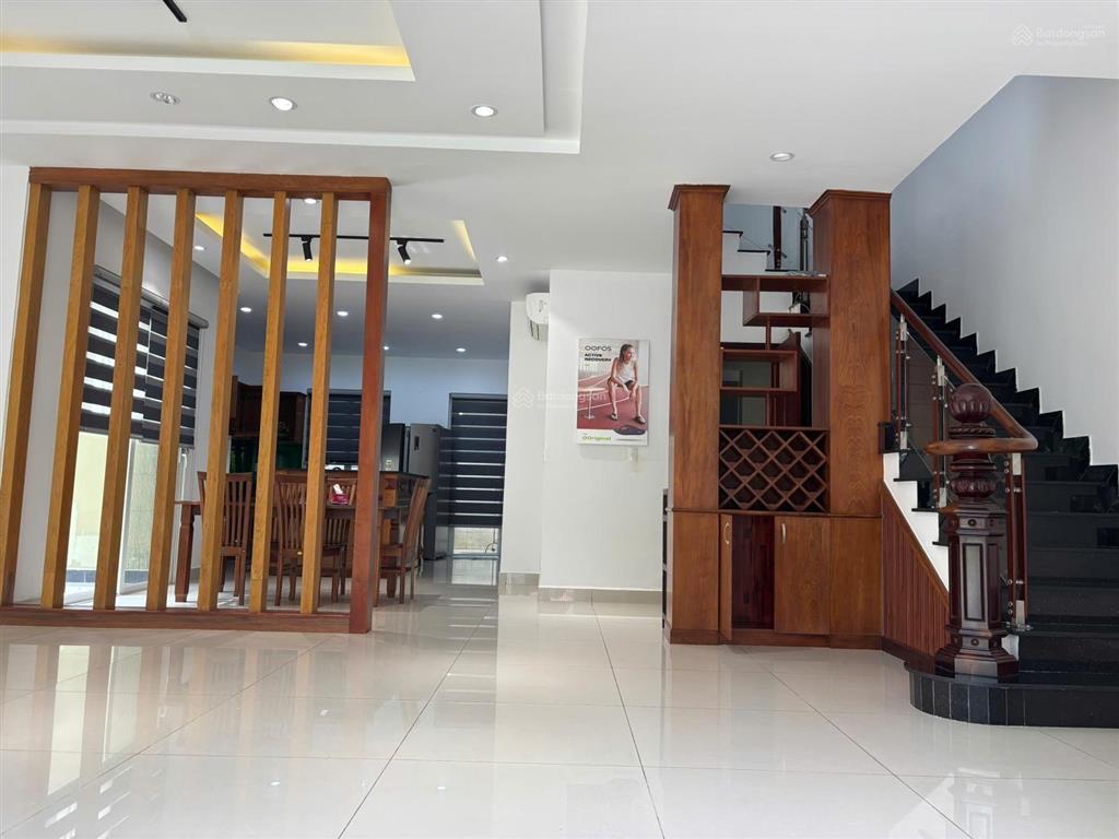 Cho thuê villa song lập 300m2 tại the oasis kdc việt sing cạnh aeon mall  0909 901 ***