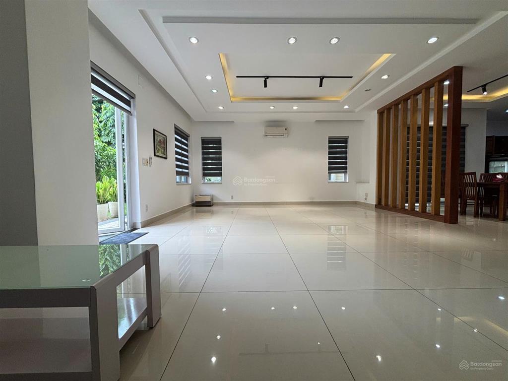Cho thuê villa song lập 300m2 tại the oasis kdc việt sing cạnh aeon mall  0909 901 ***