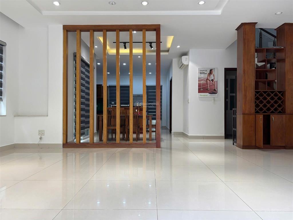 Cho thuê villa song lập 300m2 tại the oasis kdc việt sing cạnh aeon mall  0909 901 ***