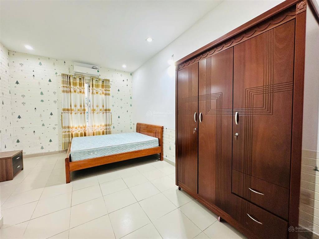 Cho thuê căn nhà phố oasis đường d11 sầm uất kdc việt sing vsip 1  0909 901 ***
