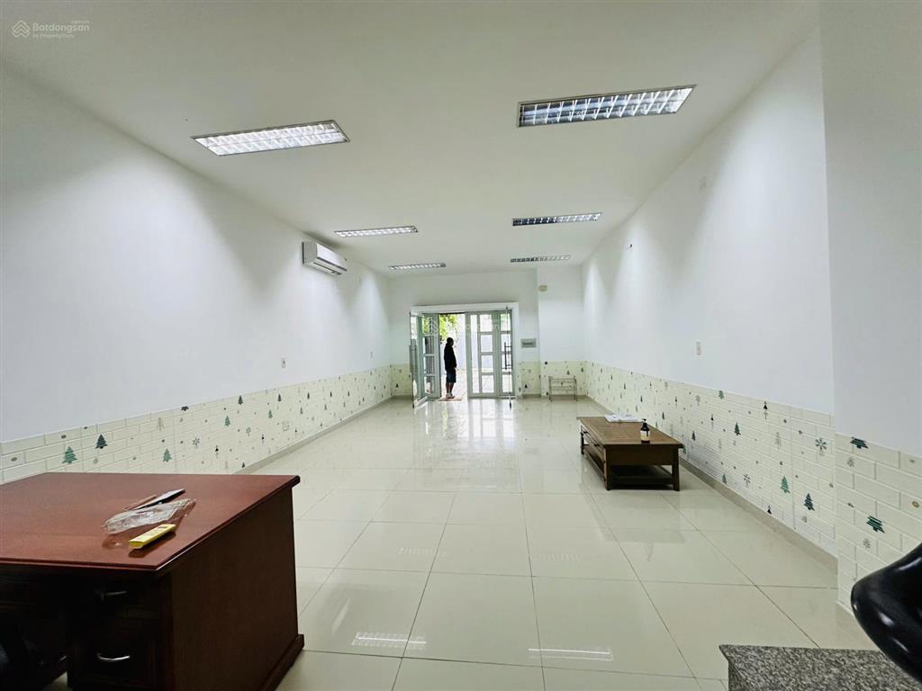 Cho thuê căn nhà phố oasis đường d11 sầm uất kdc việt sing vsip 1  0909 901 ***