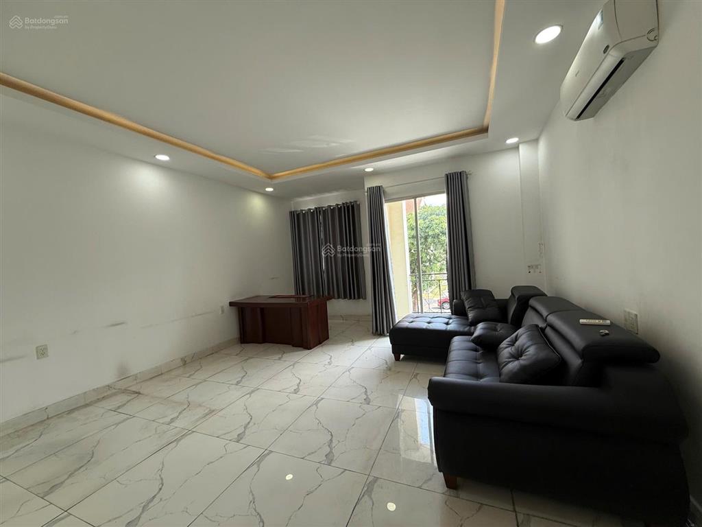 Cho thuê căn biệt thự liền kề vườn 150m2 oasis 3 kdc việt sing  em 0909 901 ***