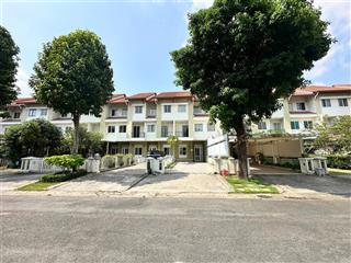 Cho thuê căn biệt thự liền kề vườn 150m2 oasis 3 kdc việt sing  em 0909 901 ***