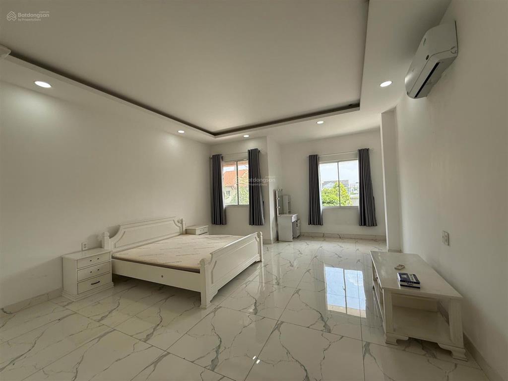 Cho thuê căn biệt thự liền kề vườn 150m2 oasis 3 kdc việt sing  em 0909 901 ***