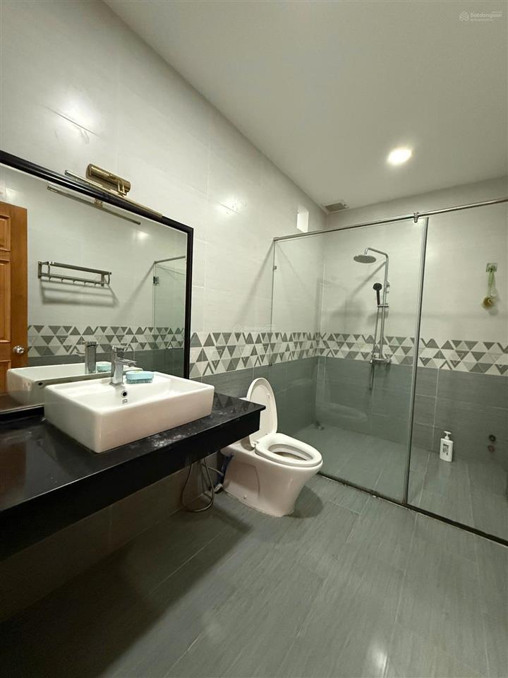Cho thuê căn biệt thự liền kề vườn 150m2 oasis 3 kdc việt sing  em 0909 901 ***