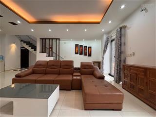 Cho thuê biệt thự 300m2 nhà đẹp tại the oasis kdc việt sing cạnh aeon mall  0909 901 ***