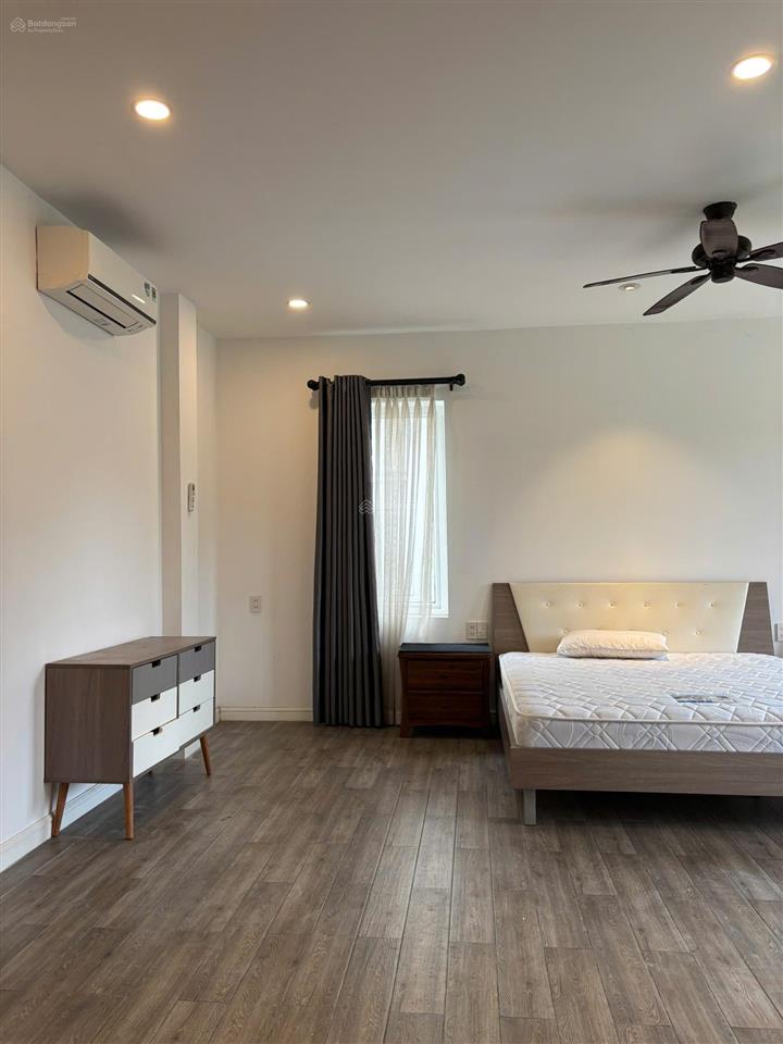 Cho thuê biệt thự nhà mới đẹp tại the oasis kdc việt sing cạnh aeon mall  0909 901 ***