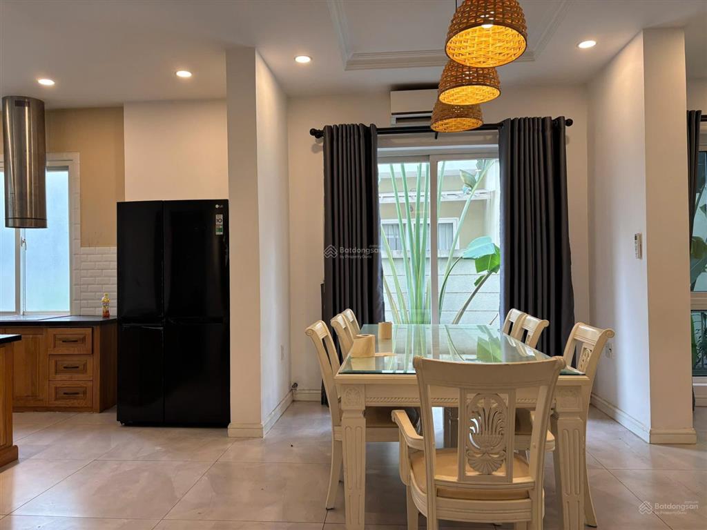 Cho thuê biệt thự nhà mới đẹp tại the oasis kdc việt sing cạnh aeon mall  0909 901 ***
