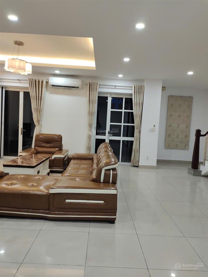 Cho thuê biệt thự nhà đẹp tại the oasis 1 kdc việt sing cạnh aeon mall  0909 901 ***