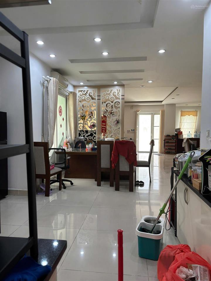 Bán biệt thự oasis vị trí đẹp giá đầu tư tại the oasis 2 kdc việt sing cạnh aeon mall tp. hcm.