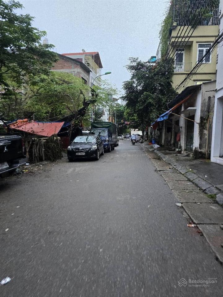 Bán nhà cổ nhuế 63m2, 6t thang máy, 8p, dòng tiền 40 triệu/tháng, ô tô 7 chỗ qua cổng, sổ đỏ đẹp
