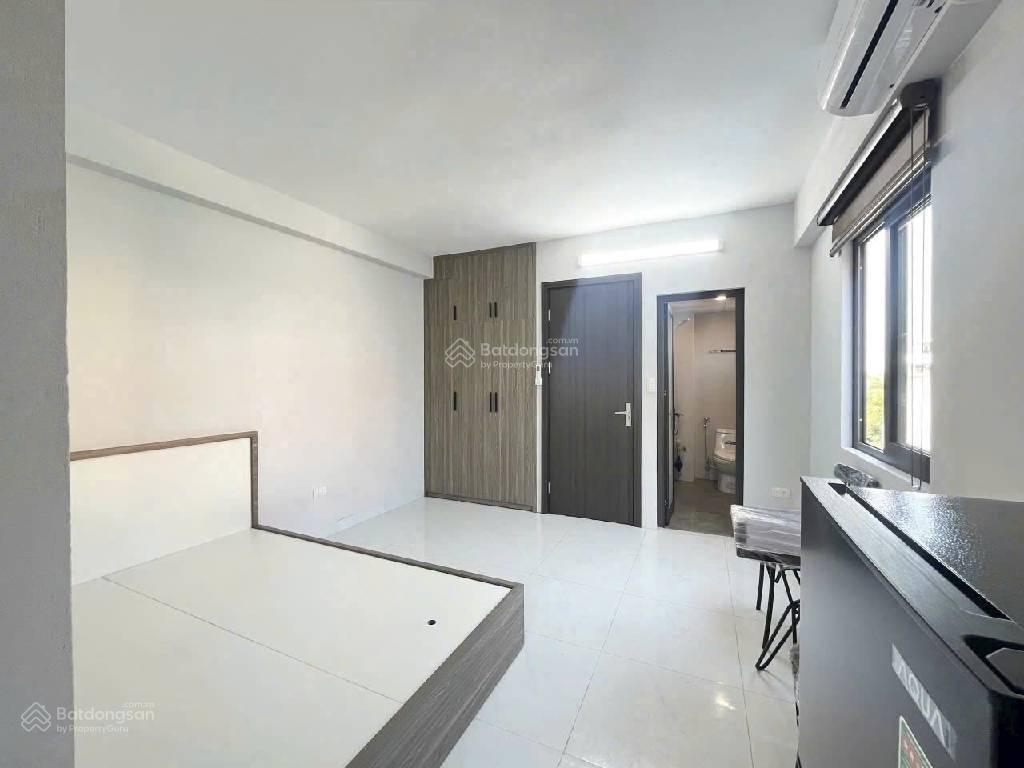 Bán nhà cổ nhuế 63m2, 6t thang máy, 8p, dòng tiền 40 triệu/tháng, ô tô 7 chỗ qua cổng, sổ đỏ đẹp