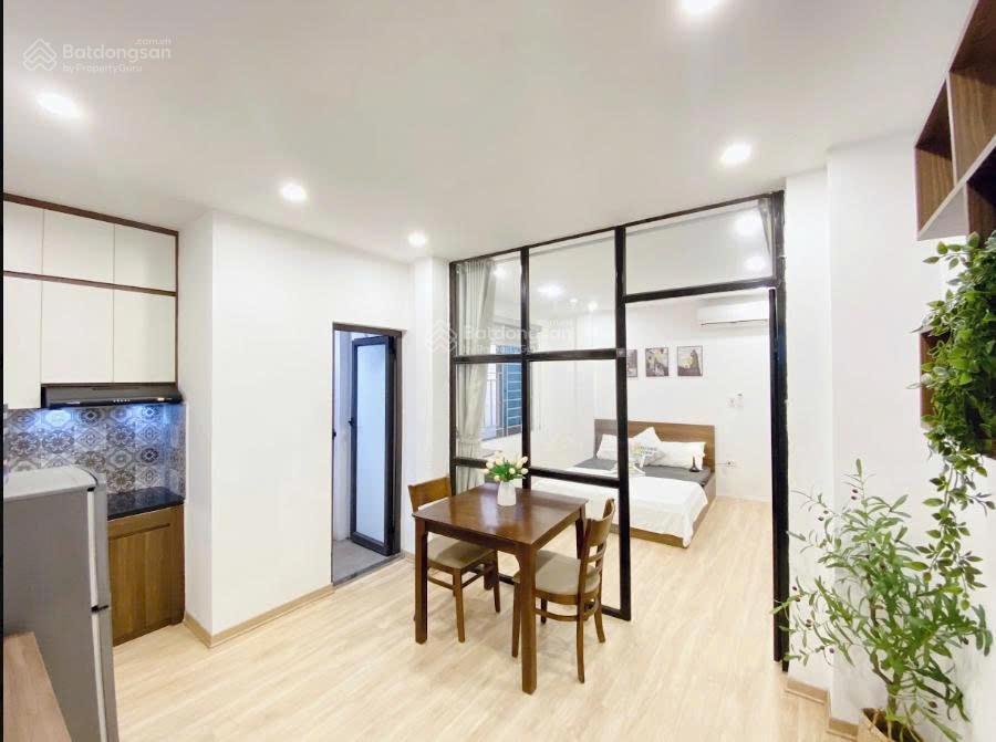 Chính chủ cho thuê phòng cầu giấy 1k1n, có ban công, ở luôn