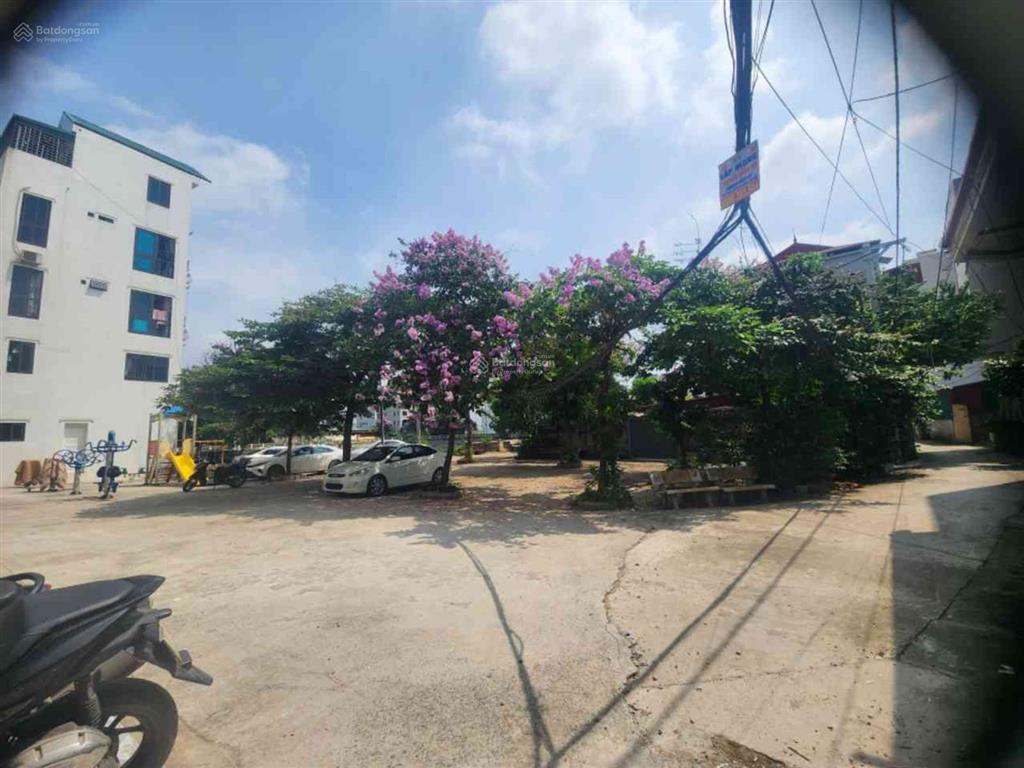 Bán nhà đại cát, liên mạc 45m2, 5t, ô tô vào nhà, sổ đỏ đẹp, ở luôn.