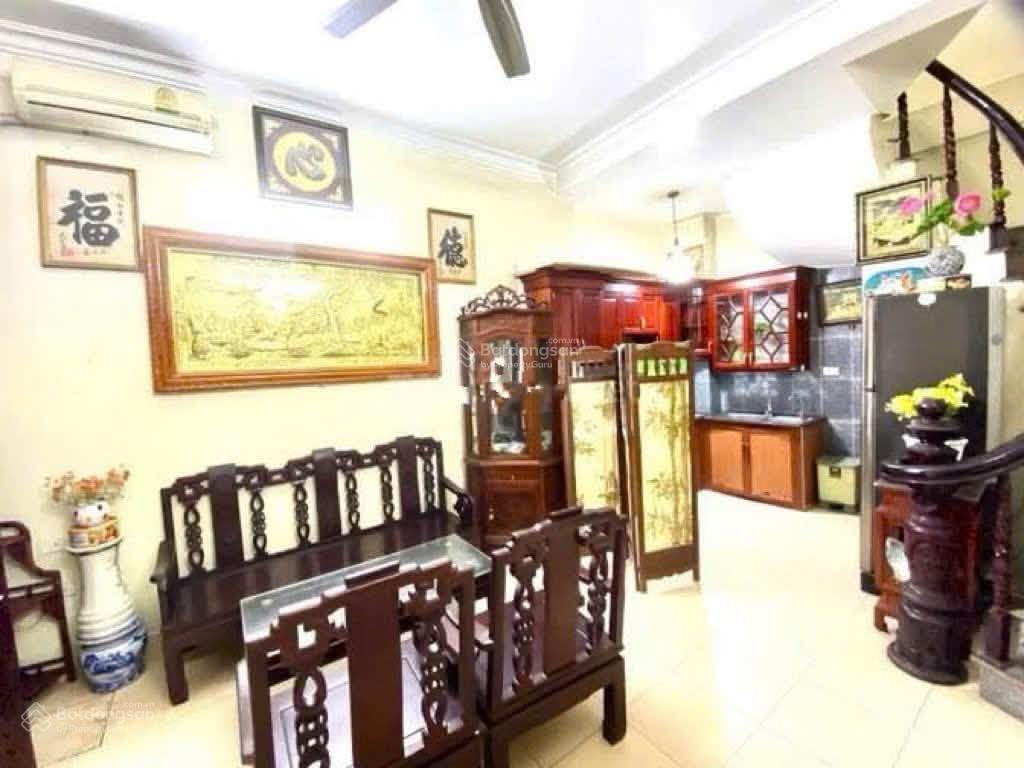 Cho thuê nhà riêng ngõ 322 lạc long quân, 5t, giá tốt chỉ với 12 triệu vnd