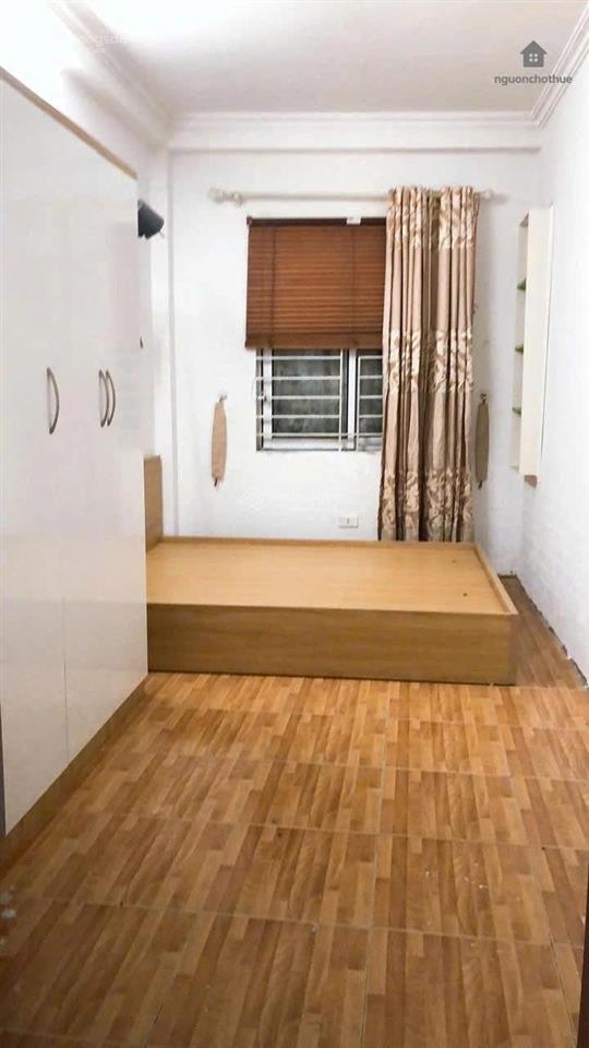 Cho thuê nhà riêng 4 tầng, 12 triệu, tại cầu giấy, hà nội