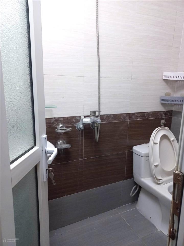 Cho thuê nhà riêng tại ngõ 173 hoàng hoa thám, 10 triệu, 32 m2, ở luôn