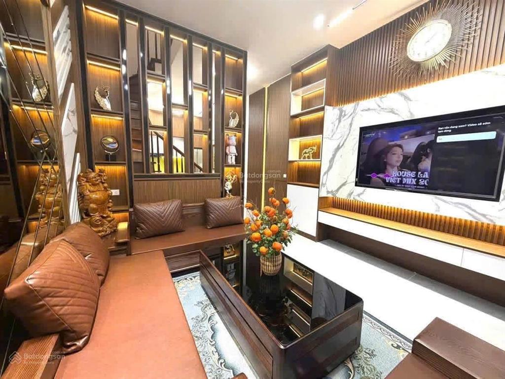 Cho thuê nhà riêng 15 triệu, 40m2 tại hồ tùng mậu, phường mai dịch, quận cầu giấy