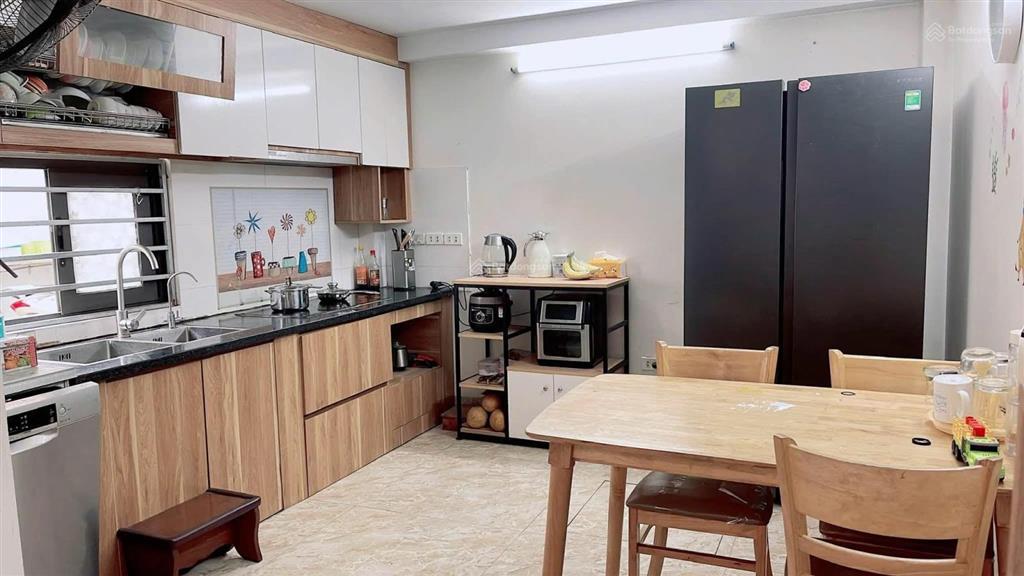 Bán gấp nhà đại tự 40m2, 4t, ô tô đỗ cửa, nhỉnh 4 tỷ vẫn thương lượng mạnh