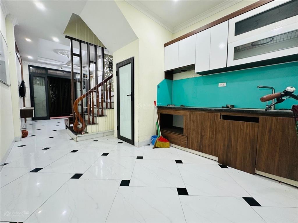 Bán nhà phương canh 30m2, 5t, sổ đỏ đẹp, cách ô tô 20m, giá đầu tư, có thương lượng