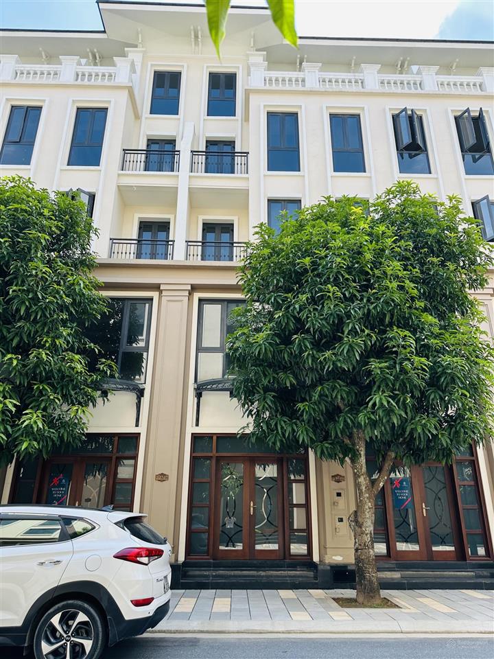 Cần tiền bán gấp căn thời đại 60m ,rẻ nhất thị trường  vị trí đẹp cách chung cư 40m giá 8,8