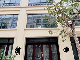 Bán gấp. rẻ nhất thị trường san hô 65m²  vin2 giá đang chỉ còn 9.7 tỷ ai thích ở khu trung