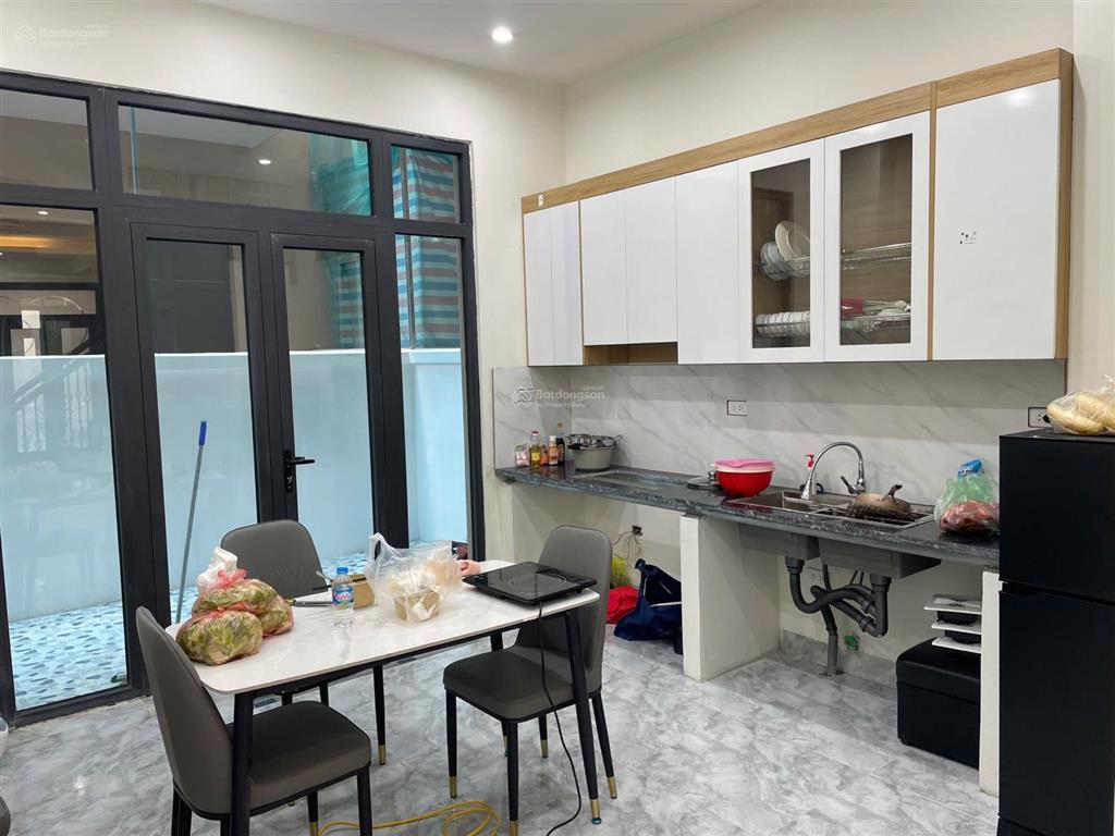 Giảm cực sâu 1 tỷ, đảo dừa 56m  hướng đông nam  hoàn thiện 2 tầng. tầng 2 ngăn 2 phòng khép