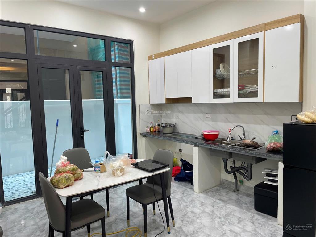Giảm cực sâu 1 tỷ, đảo dừa 56m  hướng đông nam  hoàn thiện 2 tầng. tầng 2 ngăn 2 phòng khép