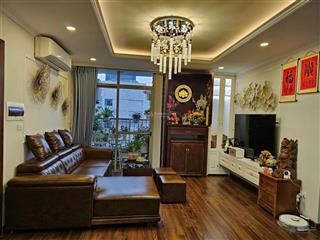 Cần bán căn hộ chung cư phố trần quý kiên  dt 90m2  3 ngủ tầng trung, giá 6.5 tỷ.