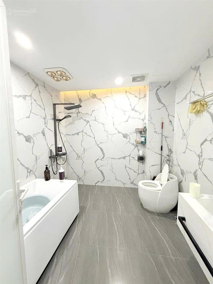 Bán nhà phố nghĩa đô, cầu giấy, dt 58m2x6t, mt5.5m, gara oto, thang máy , kinh doanh, giá 24.5 tỷ