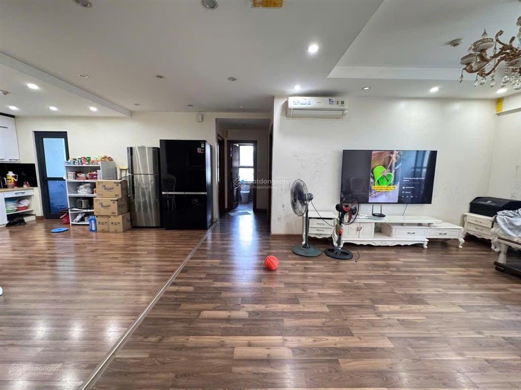 Bán 3 ngủ 139m² giá phù hợp thị trường goldmark city  9 tỷ bao phí