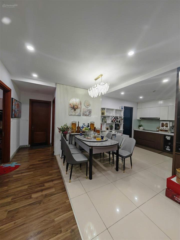 Bán 3 ngủ căn góc vị trí đẹp goldmark city 136 hồ tùng mậu, hà nội