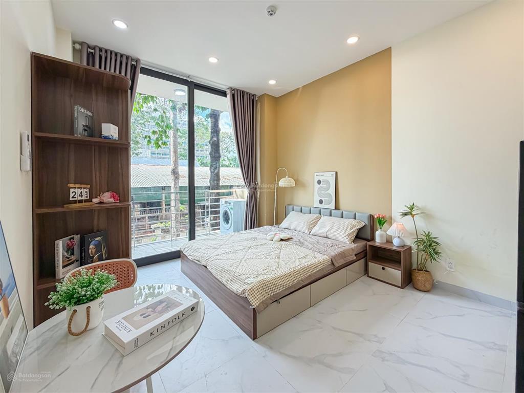 Căn hộ mới khai trương cho thuê 1pn ban công full nội thất gần trường đại học y dược, bách khoa q5