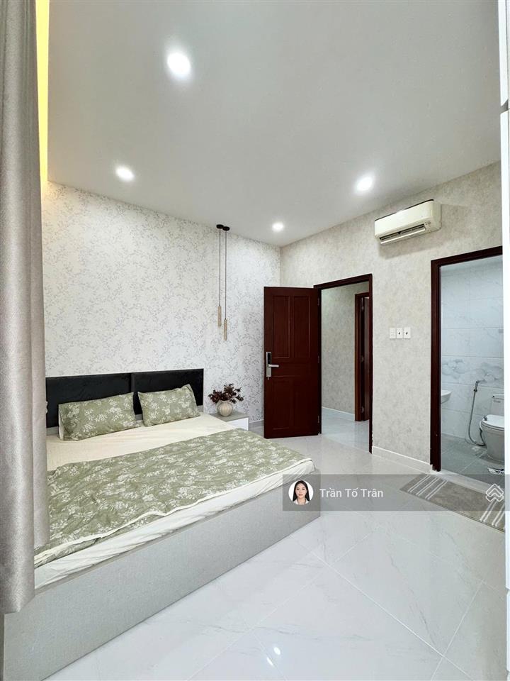 Tôi cần bán chcc âu cơ tower  tân phú, dt 88m2 3pn/2wc, 4 tỷ sổ hồng, đúng giá  0703 445 ***