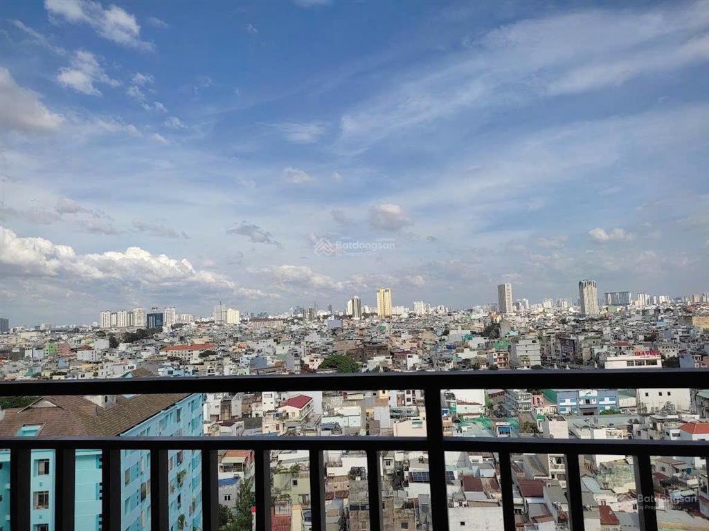 Cho thuê căn hộ saigon asiana, 2pn, 2wc, 67m2, không nội thất, view pháo hoa, giá 10 triệu/th