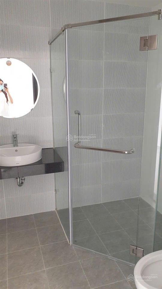 Cho thuê căn hộ saigon asiana, 2pn, 2wc, 67m2, không nội thất, view pháo hoa, giá 10 triệu/th